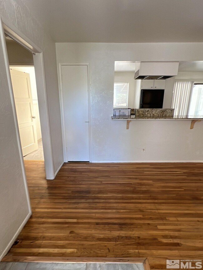 Building Photo - 1245 Coleman Dr