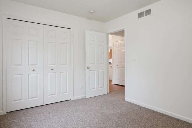 Building Photo - 620 Bristol Dr