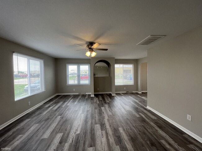 Building Photo - 3 br, 1 bath House - 1725 S Saint Clair Ave