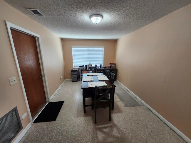 Building Photo - 2521 Tomoka Ave