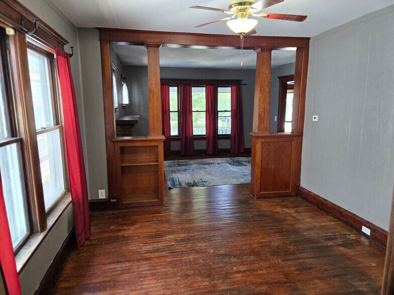 Building Photo - 307 Cumberland Ave