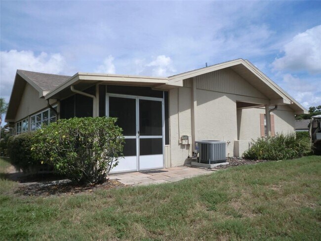 Building Photo - 445 Gloucester Blvd