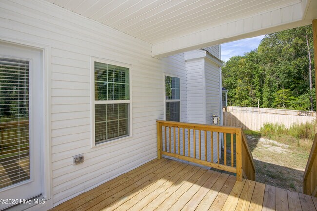 Building Photo - 1170 Camellia Dr