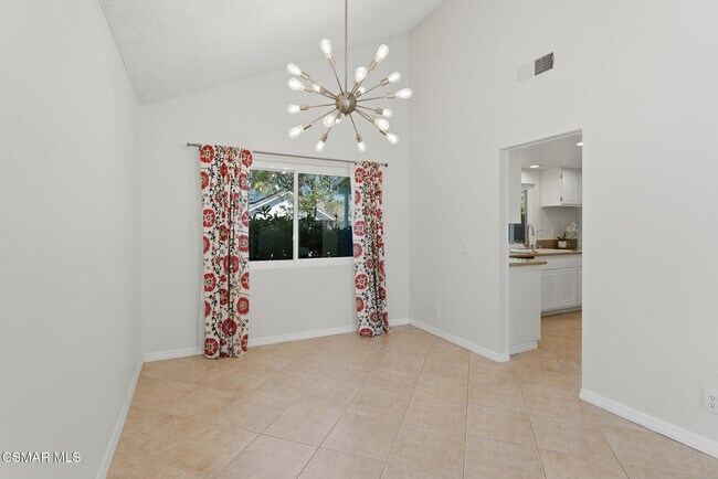 Building Photo - 1239 Honeysuckle Ct