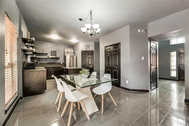 Building Photo - 4547 Buckingham Dr