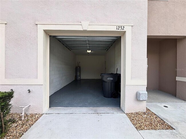 Building Photo - 1232 Yellow Finch Dr