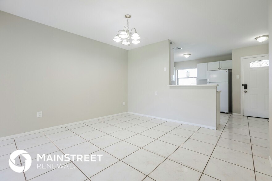 Building Photo - 7517 Lyncrest St