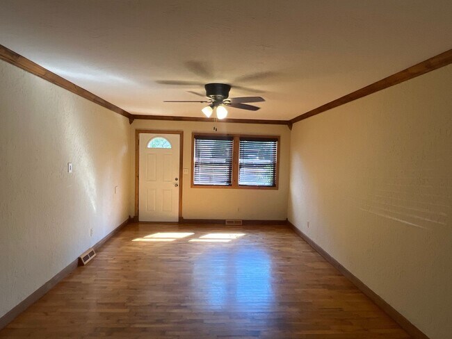 Building Photo - What a stunner, step into your new home