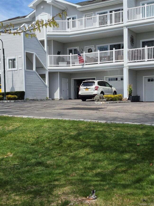 Building Photo - 44 Fox Hill Dr