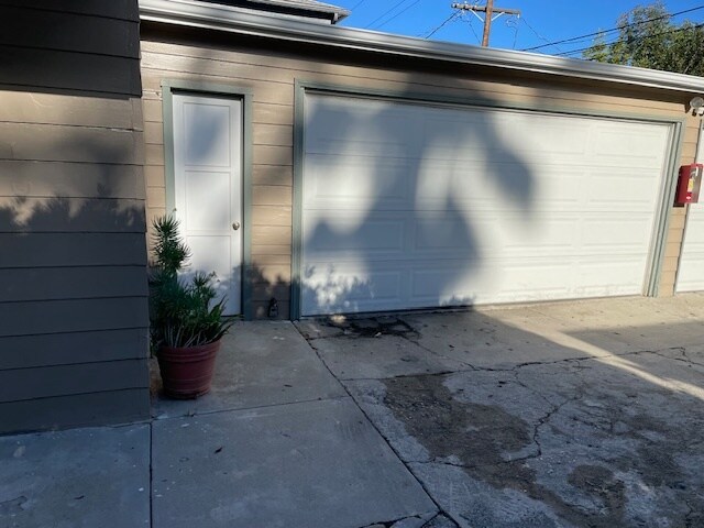 Building Photo - 2309 31st St