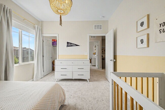 Building Photo - Upgraded 4 bedroom home in Skye Canyon gated community!