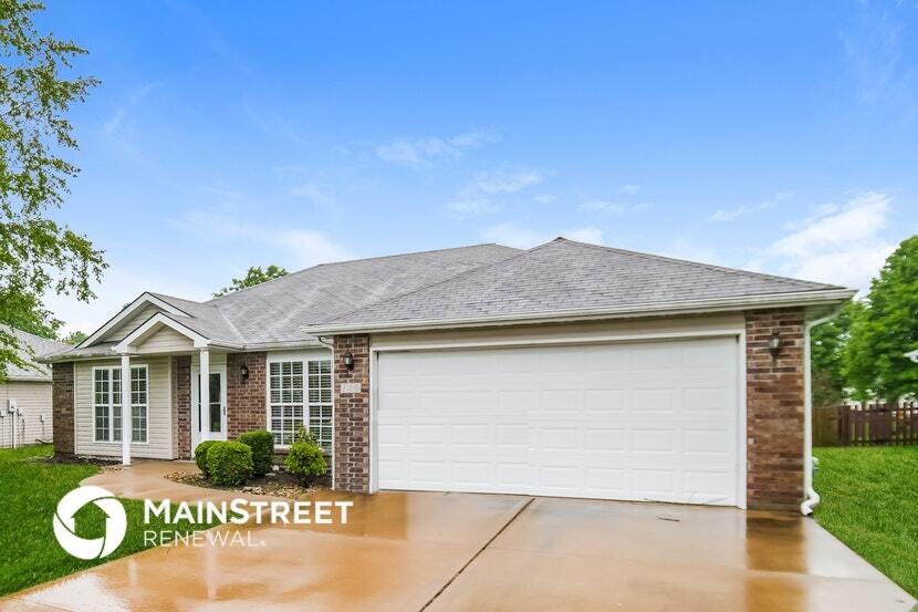 Building Photo - 715 Country Ln