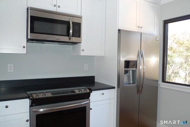 Building Photo - 342 Heritage Vlg