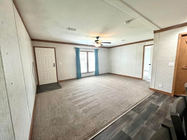 Building Photo - 4800 Davis Ln
