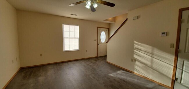 Building Photo - 1400 Frosty Dr