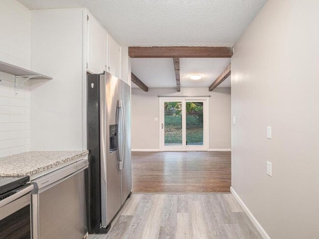 Building Photo - 1008 SW 14th St Terrace