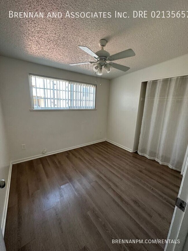 Building Photo - 820 Hickory Ct