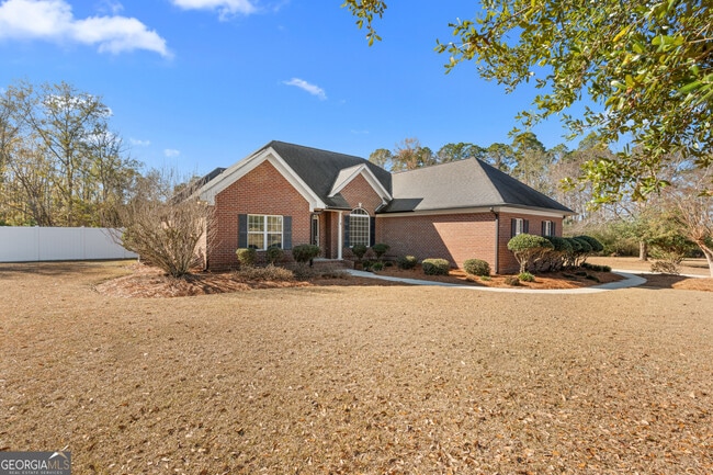 Building Photo - 1811 Old Carriage Trail