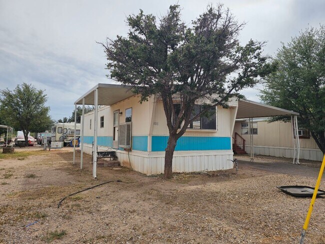 Building Photo - Affordable Mobile Home in El Rio park.