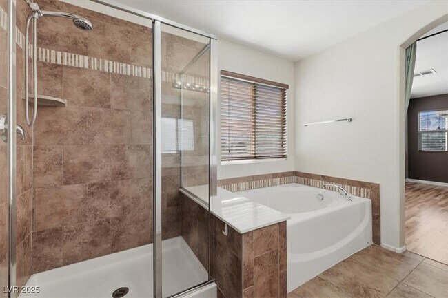 Building Photo - 10647 Bandera Mountain Ln