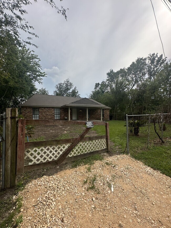 Building Photo - 2509 Wall St