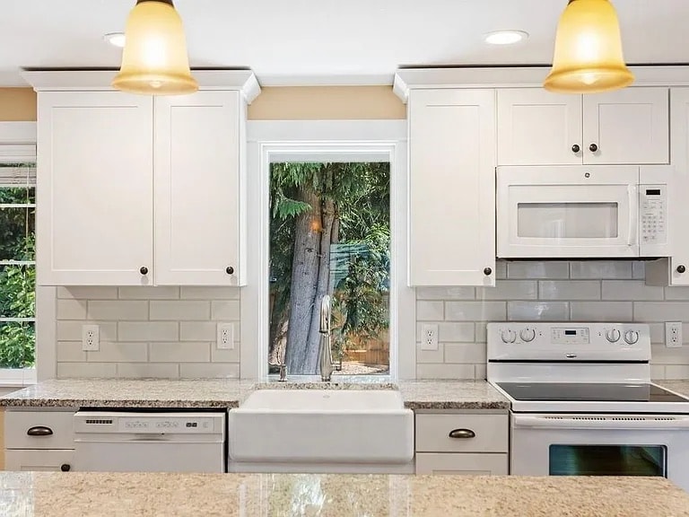 Building Photo - 13341 31st Ave NE