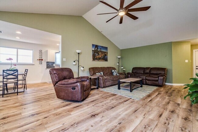 Building Photo - 11322 Bristle Oak Trail