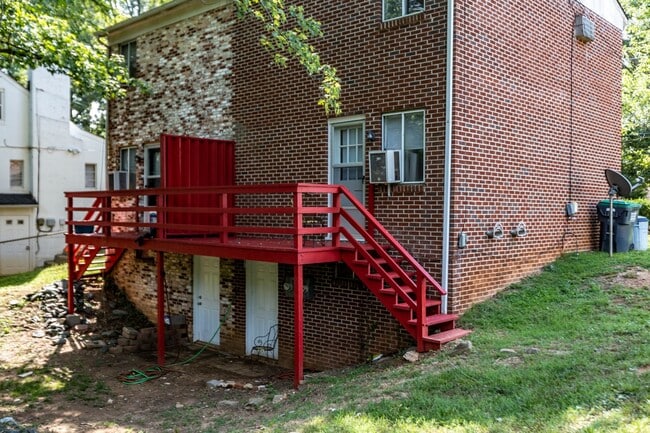 Building Photo - 223 Stribling Ave