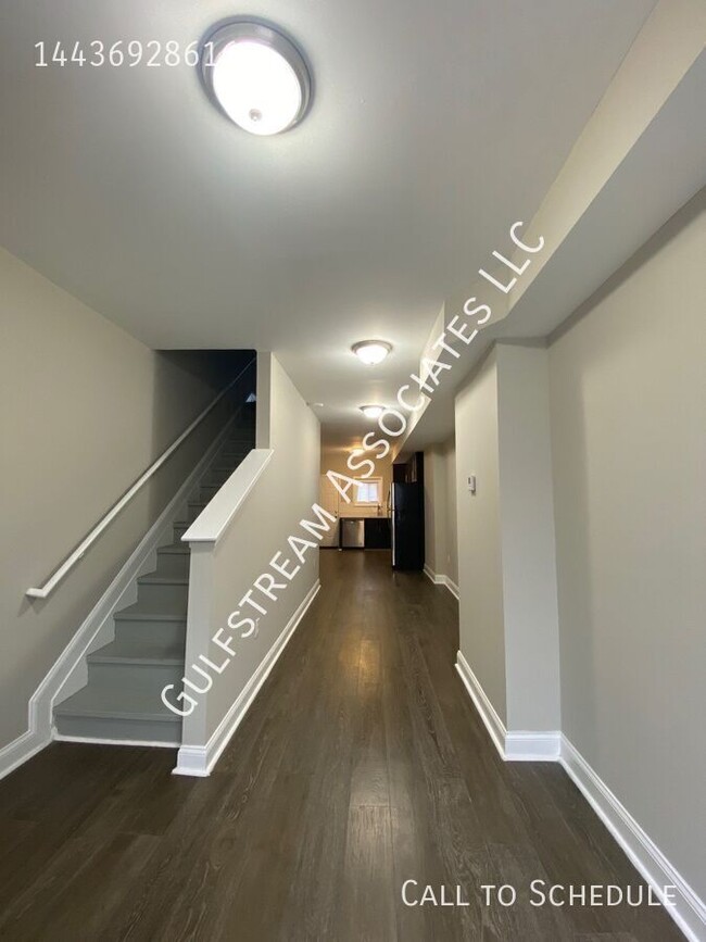 Building Photo - 512 N Rose St