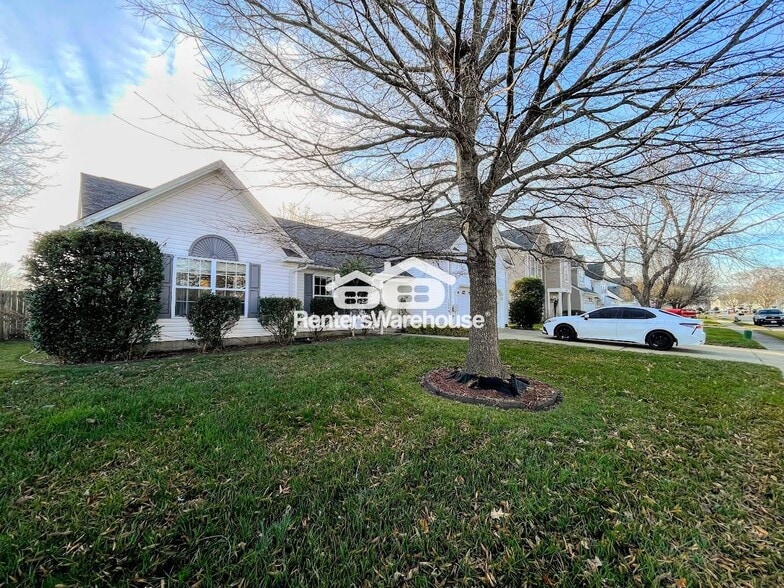 Building Photo - 1009 Hawthorne Farm Terrace