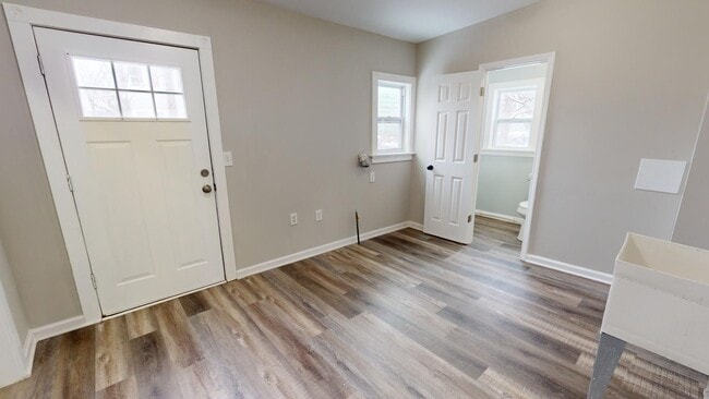 Building Photo - Stockyards Area - 3 Bedroom - 2 Bath Single Family Home