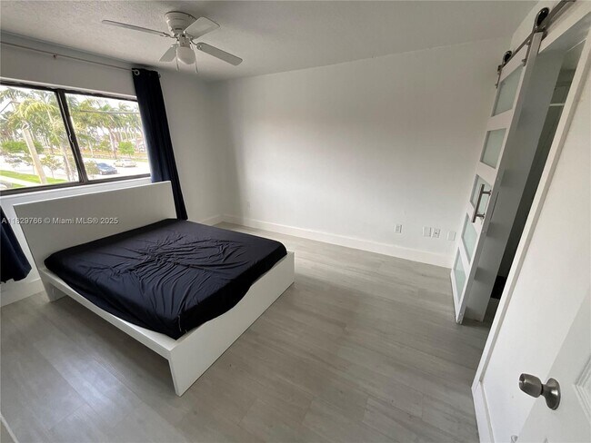 Building Photo - 2775 W 62nd St