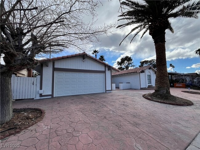 Building Photo - 6191 Bullion Blvd