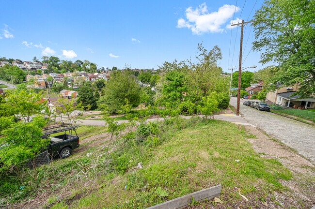 Building Photo - 759 Gallion Ave