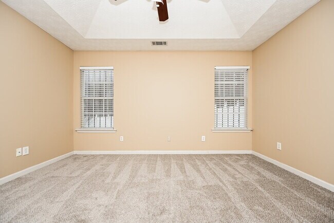 Building Photo - 5718 Rockingwood Dr