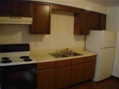  - 1125-1127 N Highland Ave