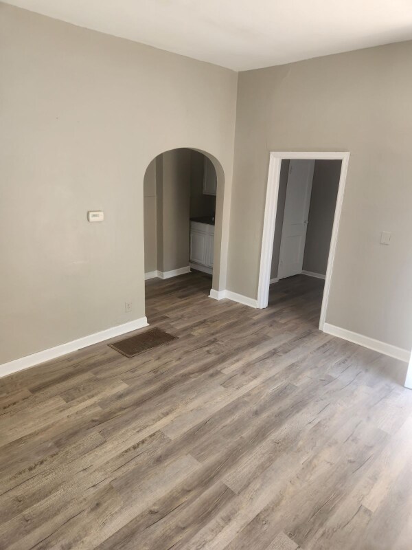 Building Photo - 307 Greenwood