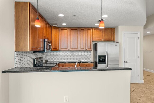 Building Photo - 101 S Eola Dr