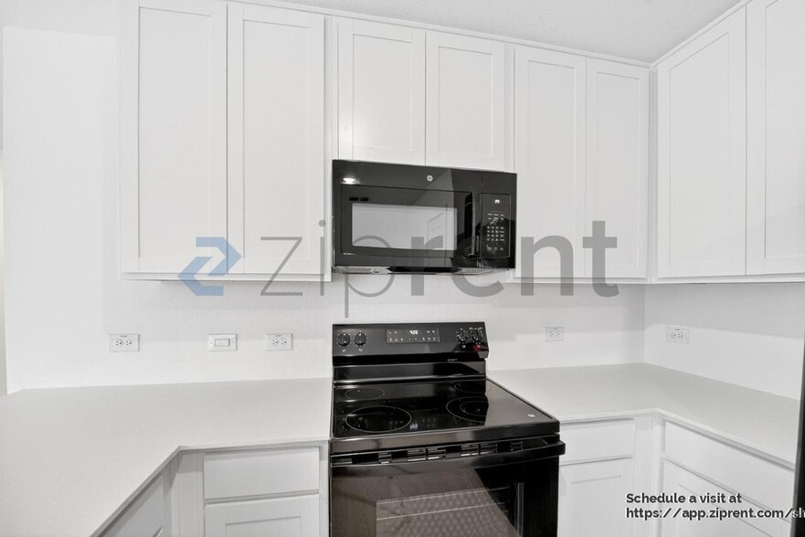 Building Photo - 6813 Haines Dr