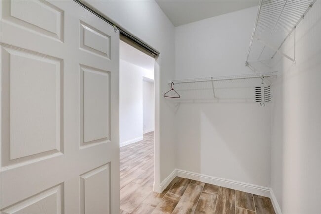 Building Photo - 10948 Positano St