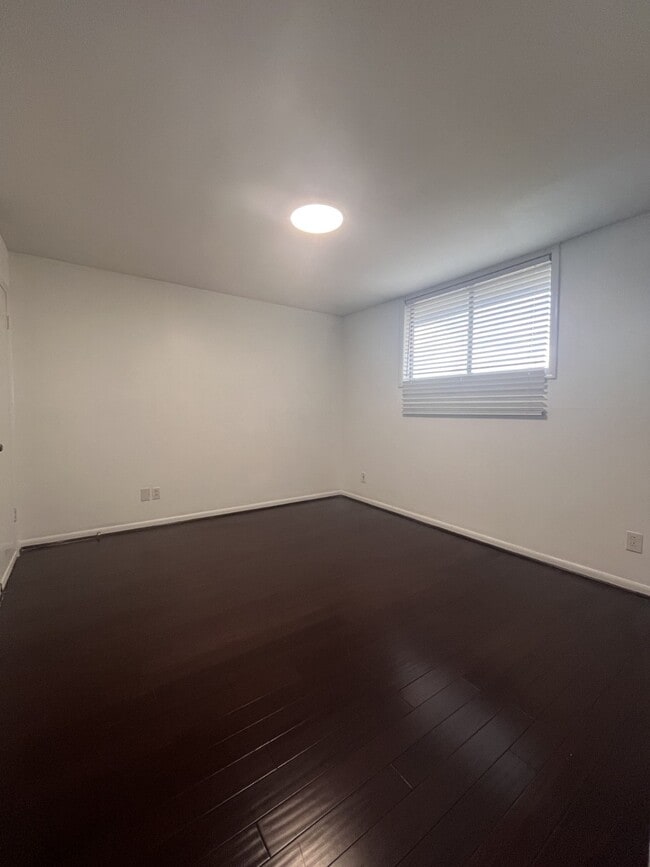 Building Photo - 5123 Del Monte Dr