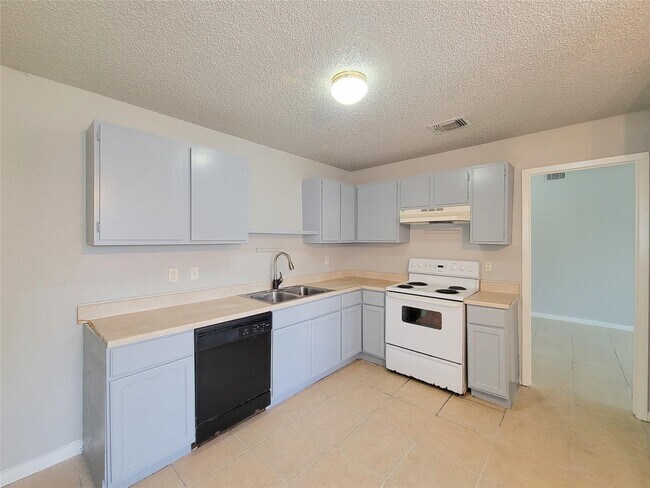 Building Photo - 17706 Glenhagen Ct