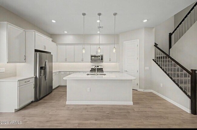 Building Photo - 5016 E Gallop Wy