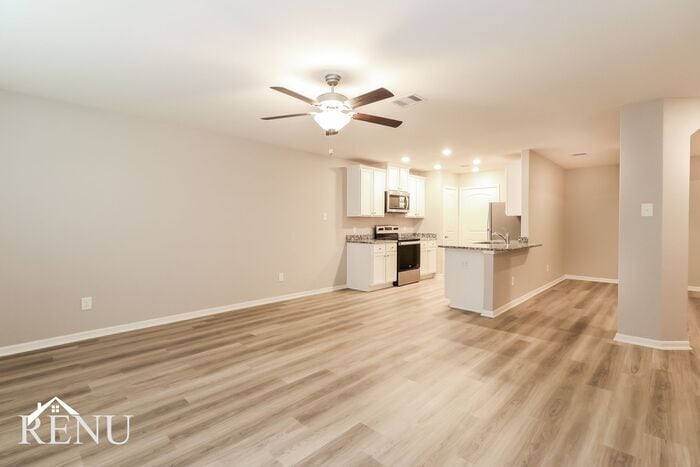 Building Photo - 25365 Cypress Bend Dr