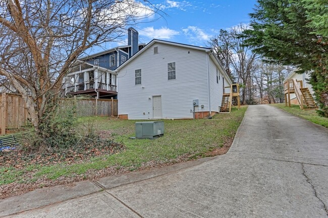 Building Photo - Brookhaven’s Most Desirable Neighborhood