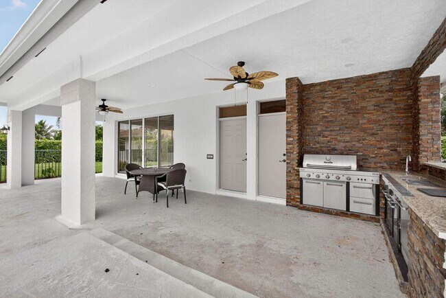 Building Photo - 1295 Longlea Terrace