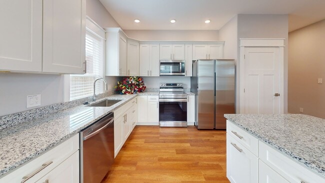 Building Photo - $1680 per Bedroom | Fort Sander Duplex w/ ...