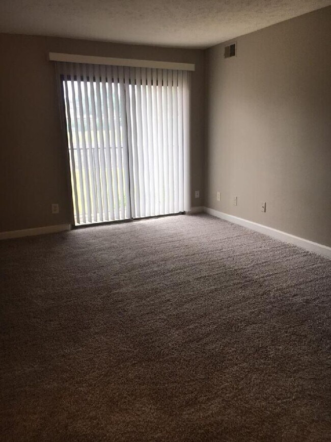 Building Photo - bg1008