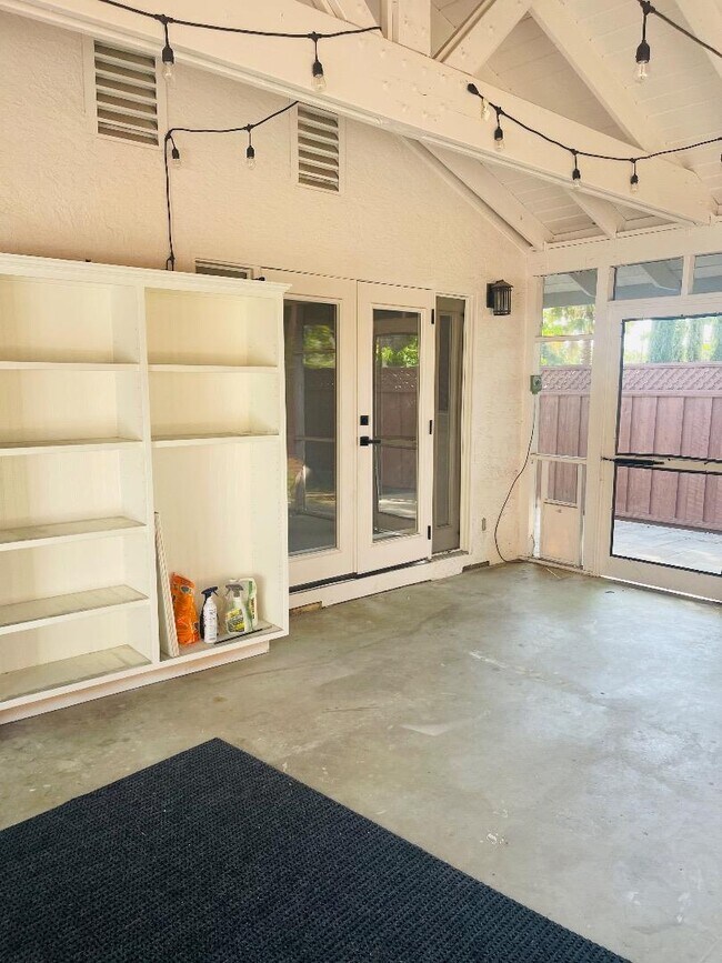 Building Photo - 3495 Meridian Ave