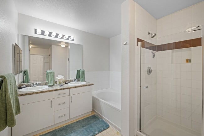 Building Photo - 6412 Silver Mesa Dr
